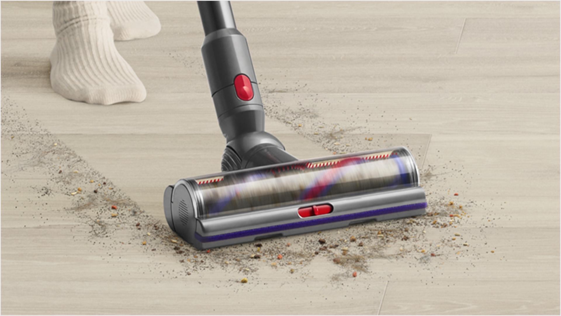 Dyson Motorbar cleaner head deep cleaning hair from a carpet