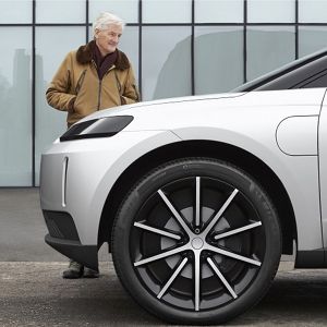 Dyson electric battery vehicle